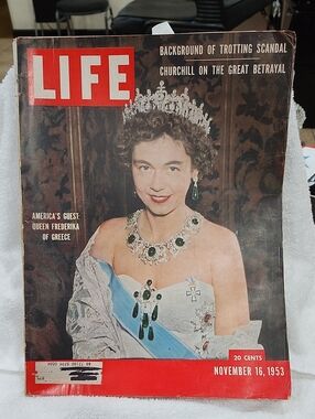 November 16, 1953 Issue of LIFE Magazine with Queen Frederika of Greece on Cover